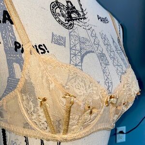 Aubade Lace Underwire Bra in Cream